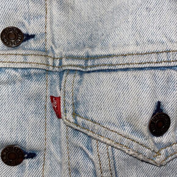 Levi's Strauss Distressed Jean Denim Jacket Light Blue Wash Vintage - Picture 3 of 5